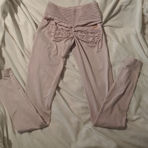 Scrunch butt leggings